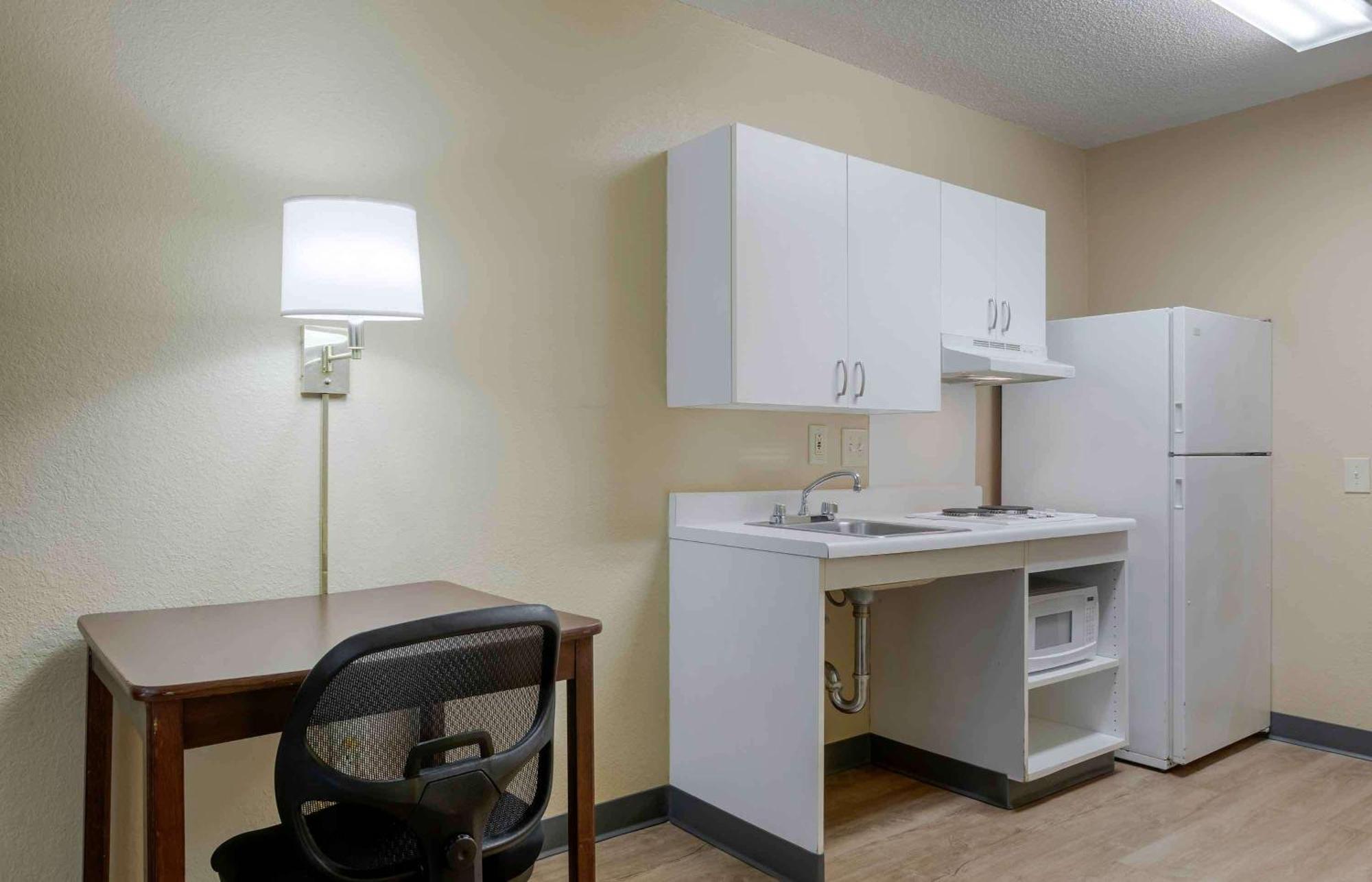 Extended Stay America Select Suites - Houston - Sugar Land Esterno foto